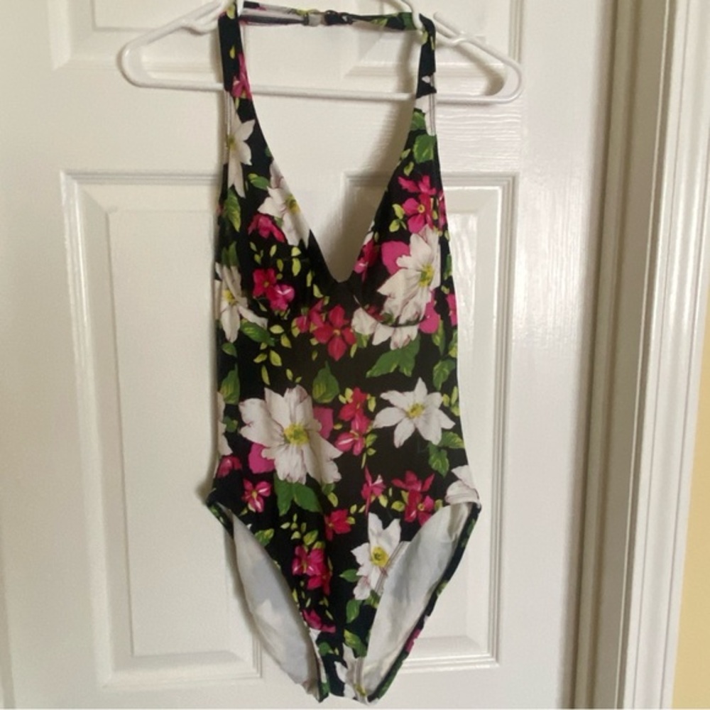 VS One Piece Swim Suit, Size 14C